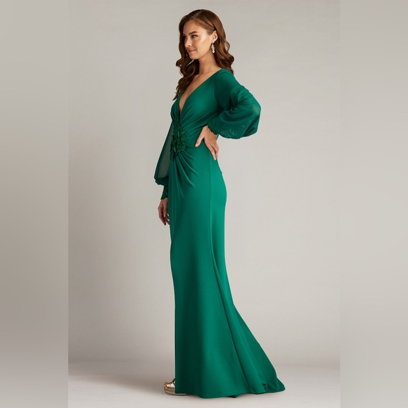 TADASHI SHOJI - SAHANA BISHOP SLEEVE PLUNGE GOWN - Picture 3 of 6